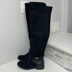 Black boots!